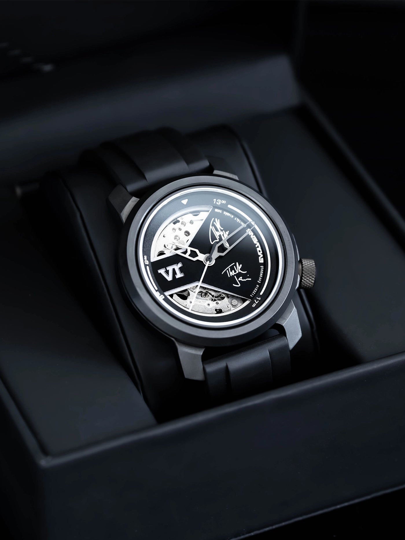 TheVR x Evolvens - 10 YEAR LIMITED EDITION WATCH (elfogyott)